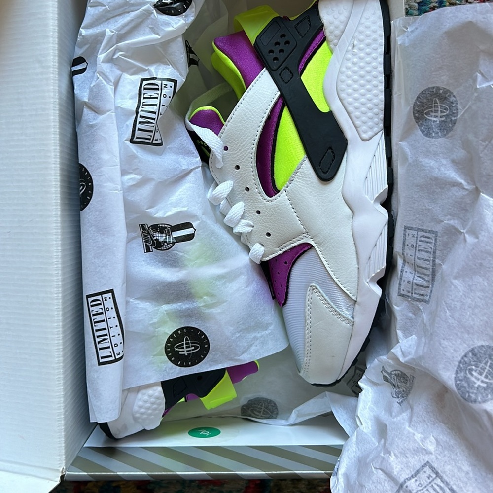 Nike Air Huarache White/Neon/Magenta